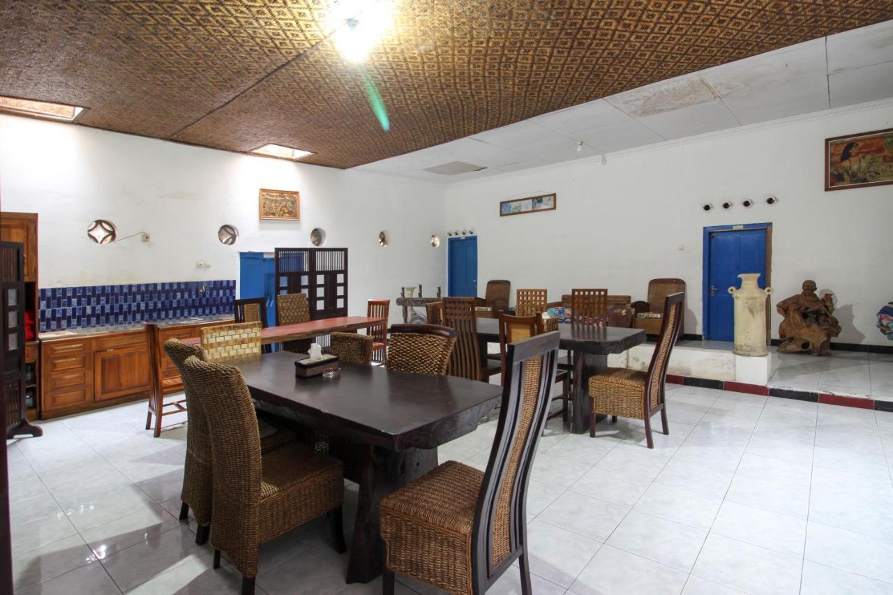 Reddoorz Near Rumah Sakit Wirosaban Salakan Buitenkant foto