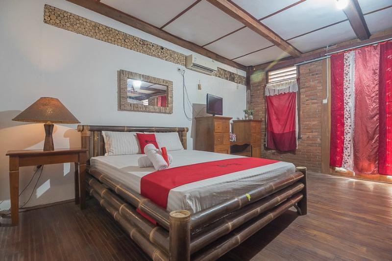 Reddoorz Near Rumah Sakit Wirosaban Salakan Buitenkant foto